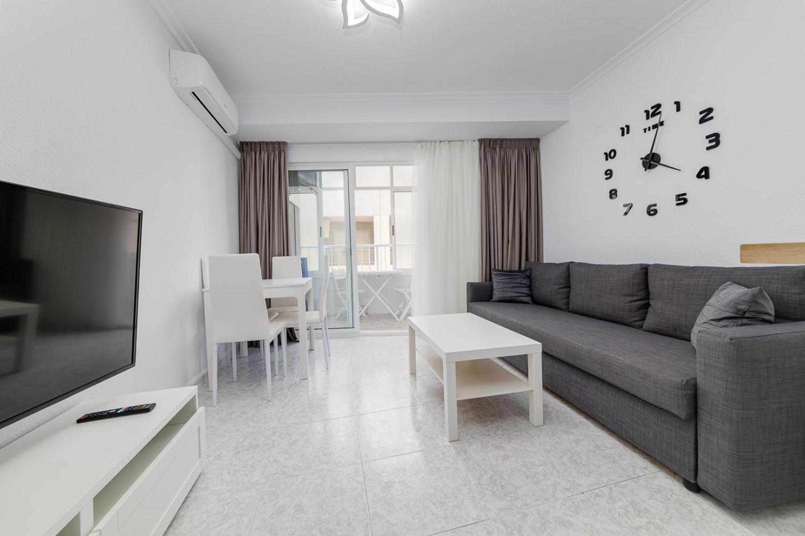 Calle Concordia 86, Two Bedroom Apartment, Up To 6 Guests, Near Del Cura Beach,Supermarket Mercadona And Central Bus Station ตอร์เรเวียคา ภายนอก รูปภาพ